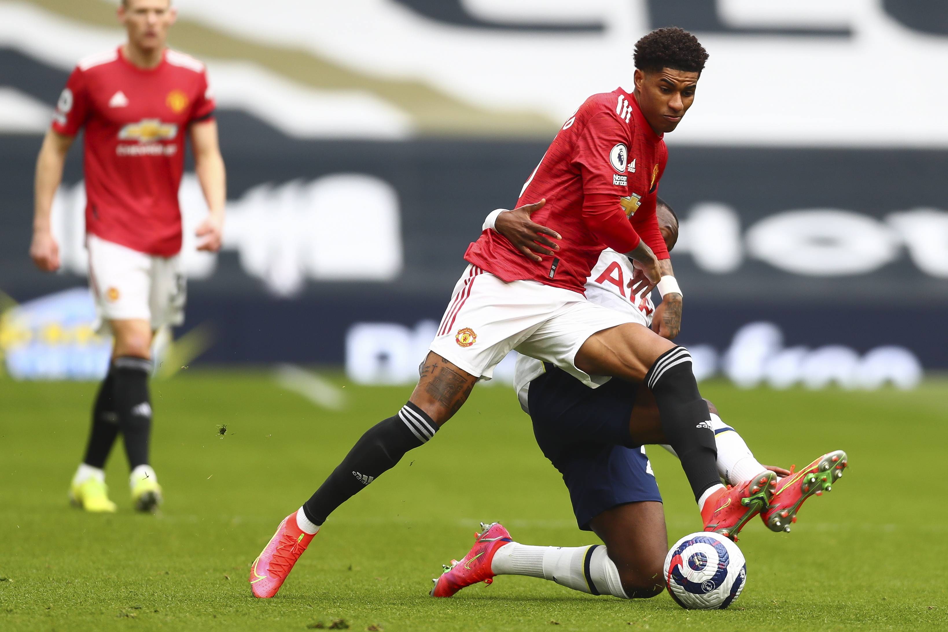 事中的角色 事中的角色