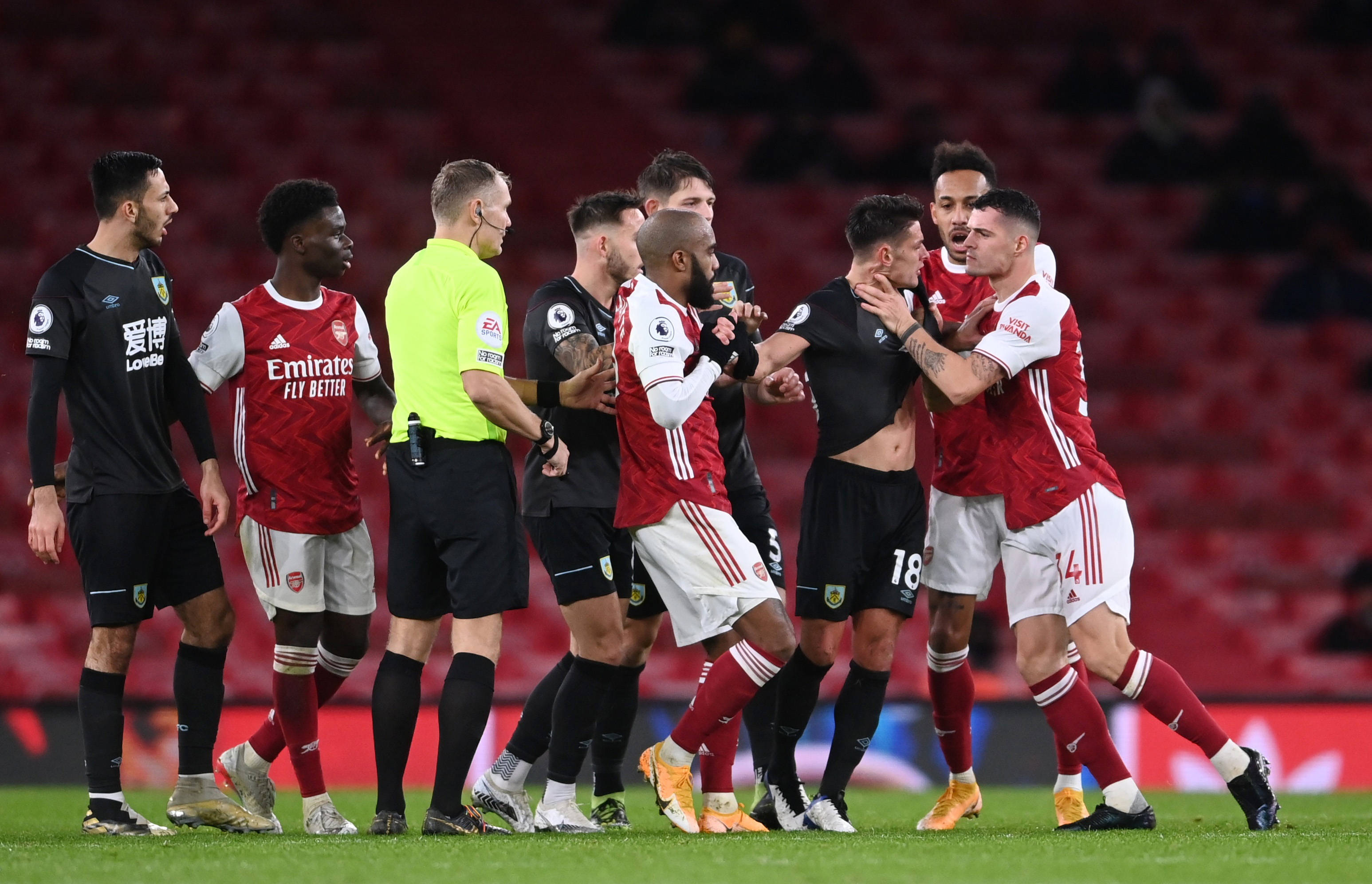 阶段再次为 阶段再次为