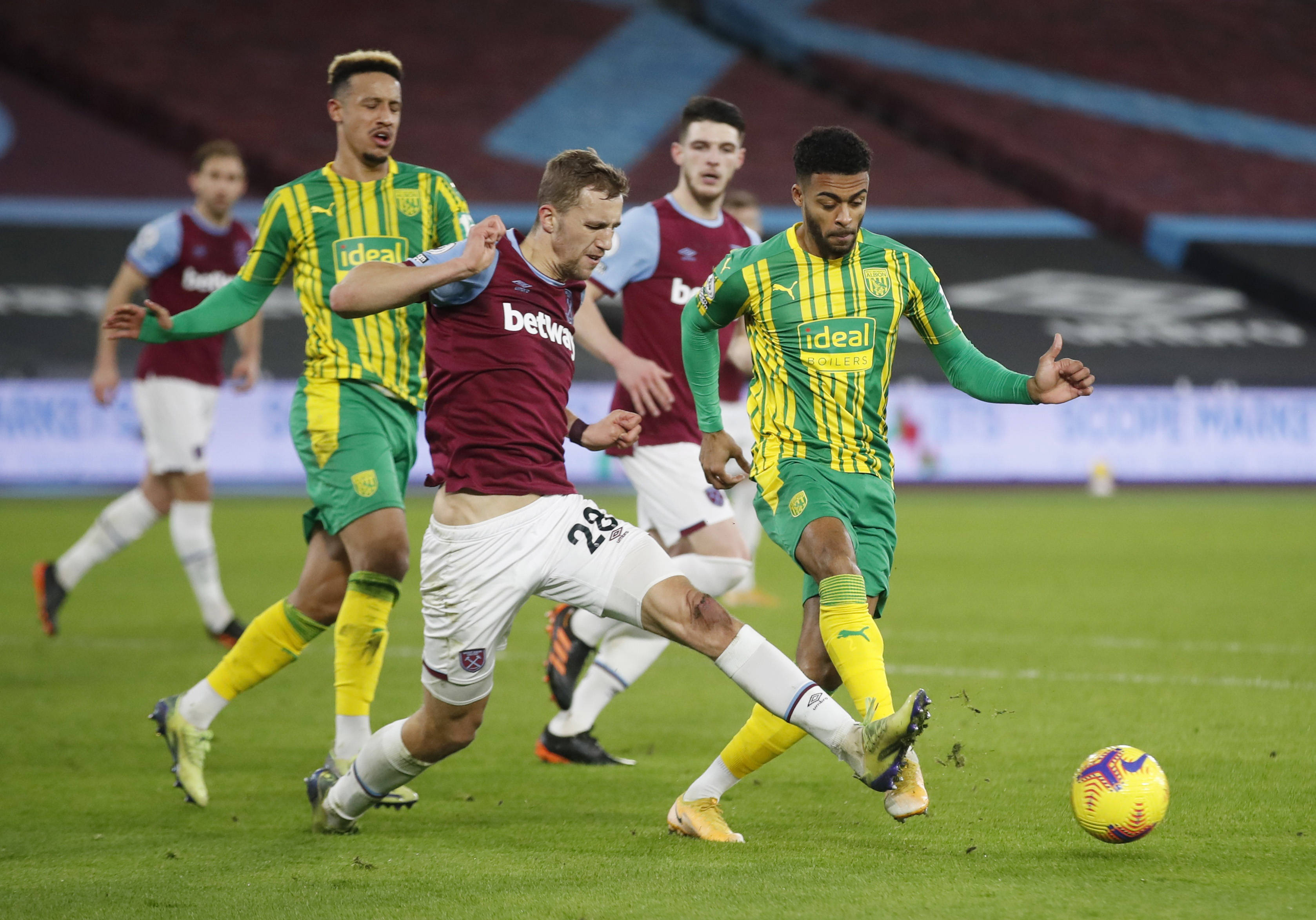 尽管红军和 尽管红军和